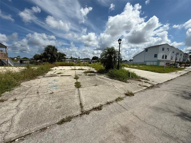 $129,900 | 5251 Boardwalk Street, Holiday, FL 34690