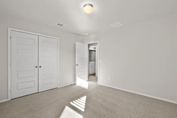$2,450 | 2713 Towy Road, Manor, TX 78653