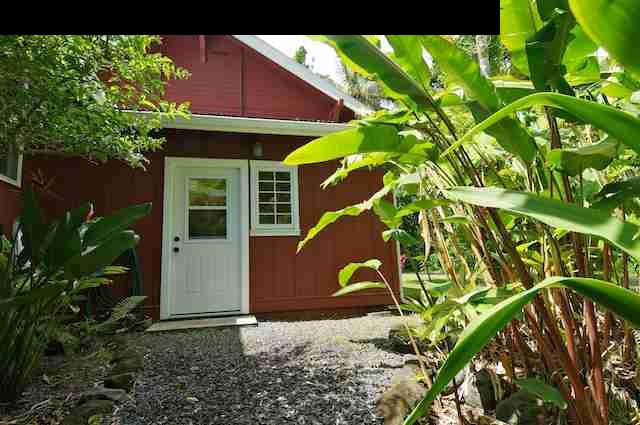 490 Kaupakalua Road Haiku, HI 96708 - Photo 28 of 30 a view of a backyard with plants