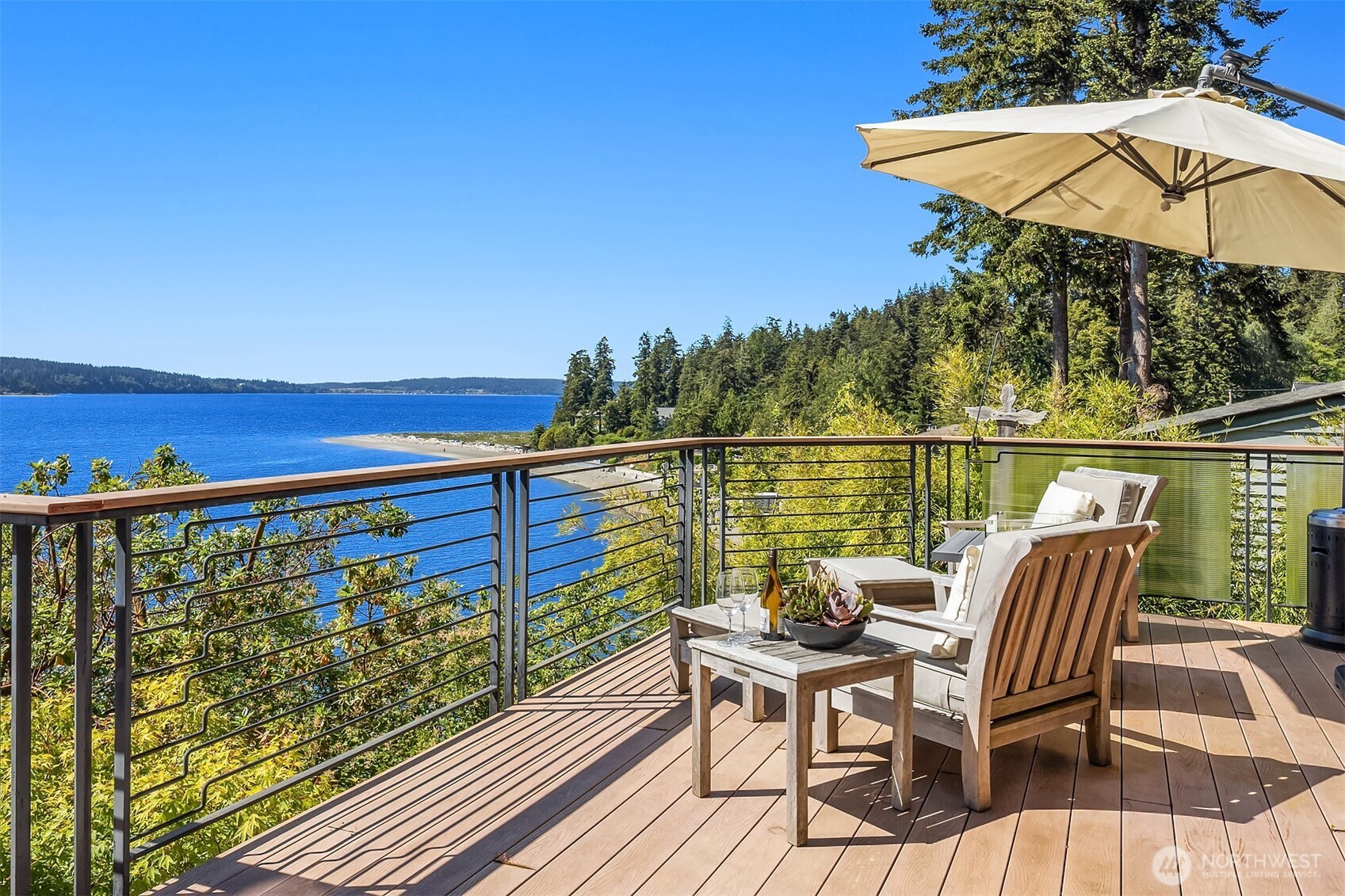 4174 Beach Drive Freeland, WA 98249 - Photo 4 of 38
