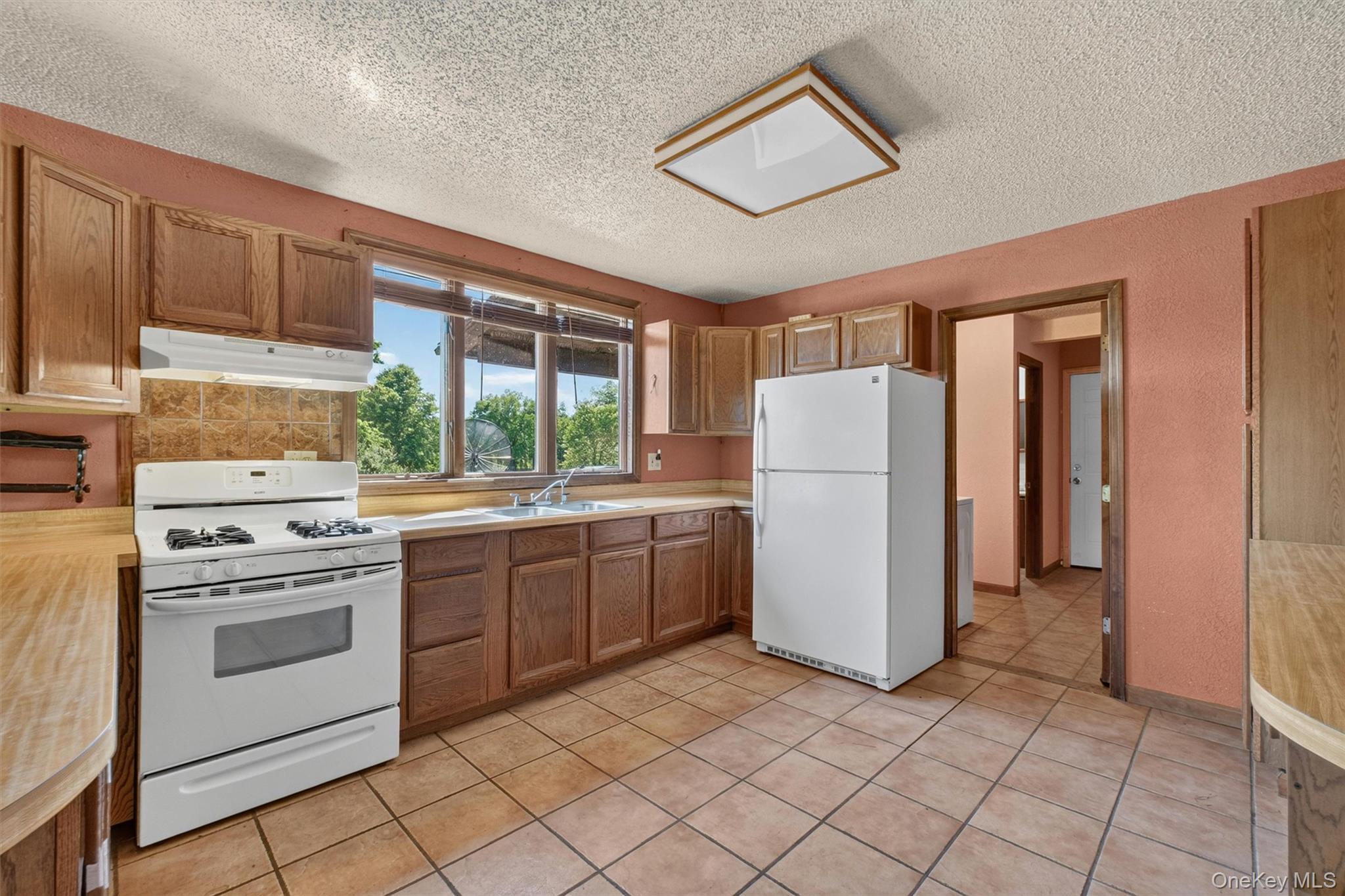 25 Red Mills Road Wallkill, NY 12589 - Photo 8 of 48