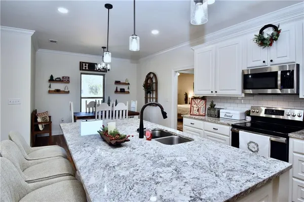 $380,500 | 507 Sophie Lane, Dry Prong, LA 71423