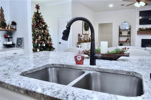 $380,500 | 507 Sophie Lane, Dry Prong, LA 71423