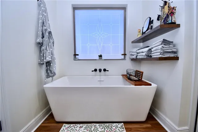 $380,500 | 507 Sophie Lane, Dry Prong, LA 71423