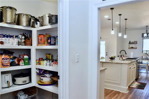 $380,500 | 507 Sophie Lane, Dry Prong, LA 71423