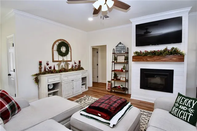 $380,500 | 507 Sophie Lane, Dry Prong, LA 71423