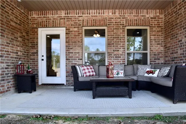 $380,500 | 507 Sophie Lane, Dry Prong, LA 71423