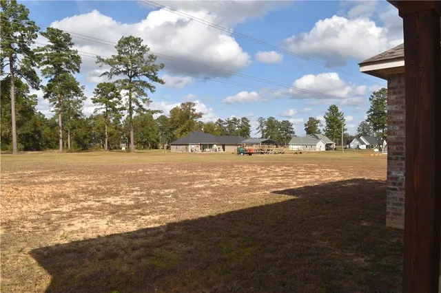 $380,500 | 507 Sophie Lane, Dry Prong, LA 71423