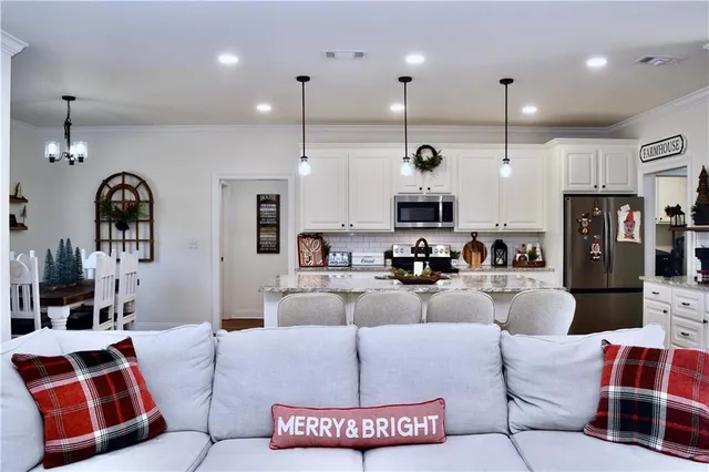 $380,500 | 507 Sophie Lane, Dry Prong, LA 71423