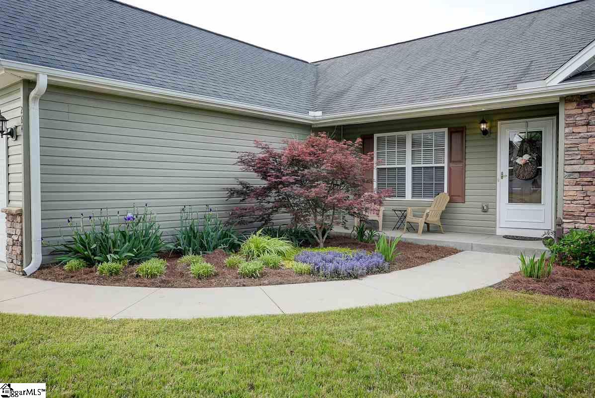 264 Sleepy River Road Simpsonville, SC 29681 - Photo 2 of 33 Gallery Image 2
