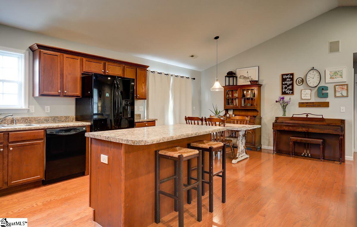 264 Sleepy River Road Simpsonville, SC 29681 - Photo 12 of 33 Gallery Image 12