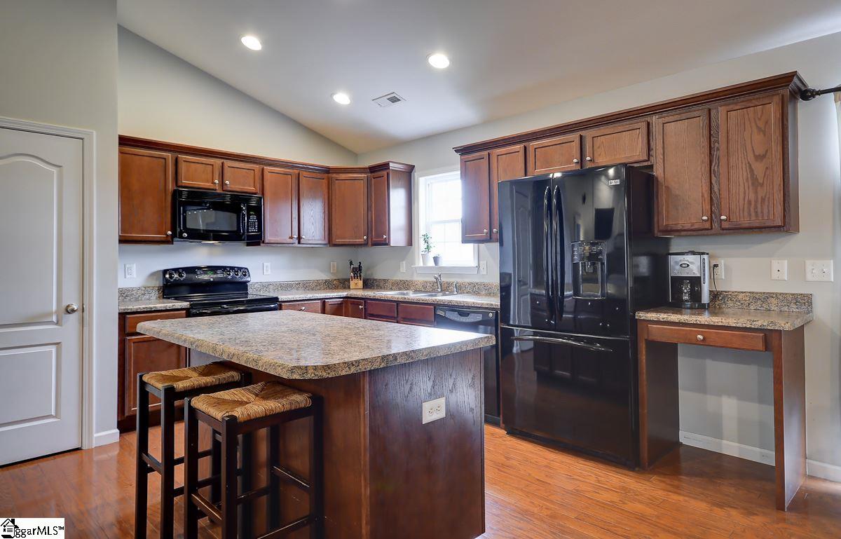 264 Sleepy River Road Simpsonville, SC 29681 - Photo 14 of 33 Gallery Image 14