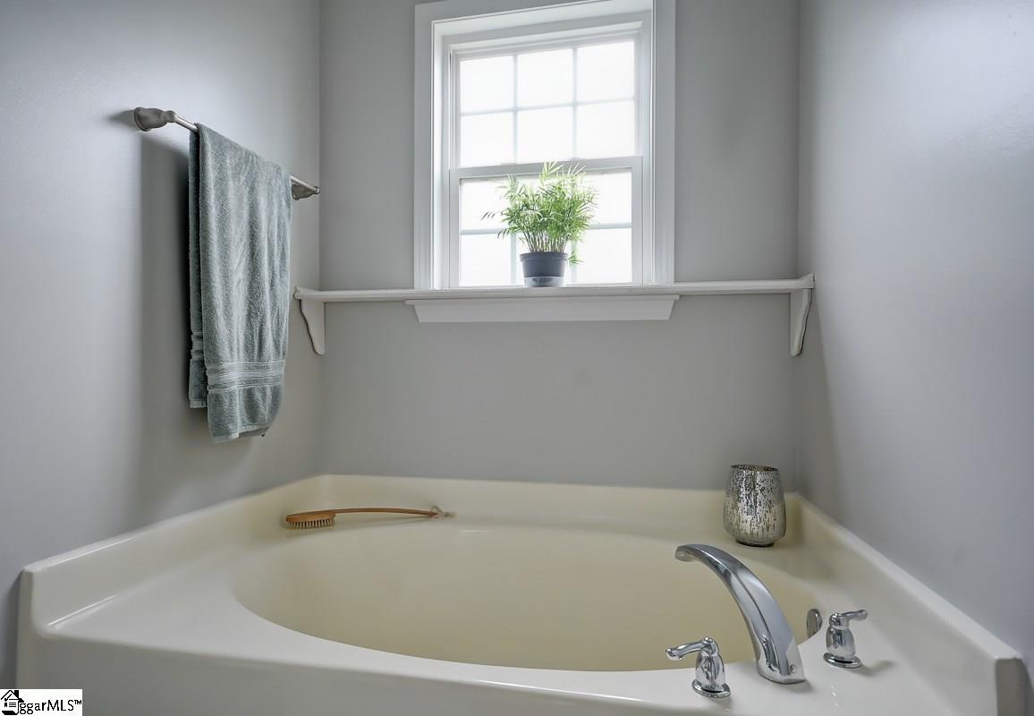 264 Sleepy River Road Simpsonville, SC 29681 - Photo 23 of 33 Gallery Image 23
