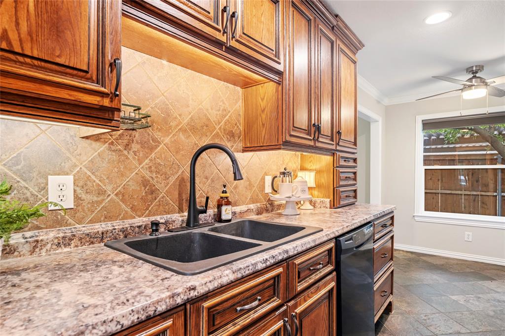 13571 Waterfall Way Dallas, TX 75240 - Photo 11 of 30