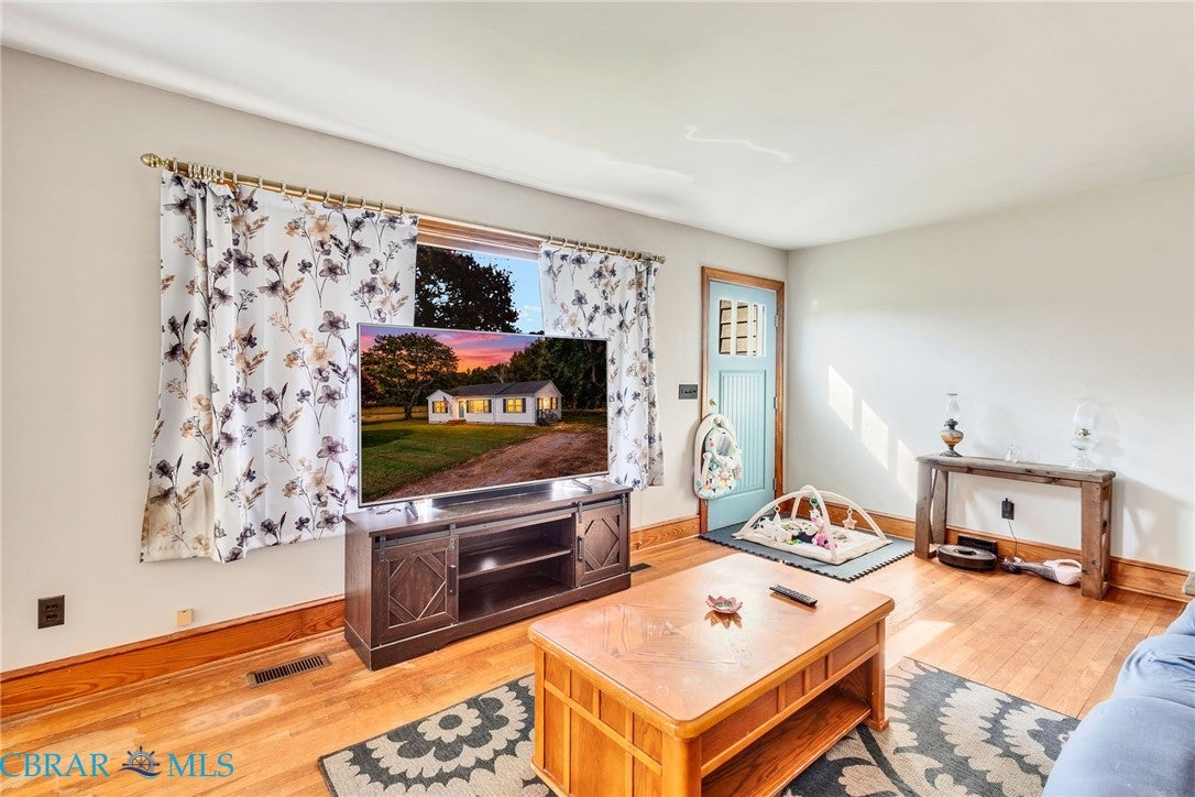 330 Benson Road Weems, VA 22576 - Photo 8 of 57 Gallery Image 8