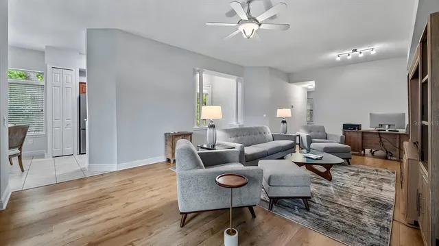 $325,000 | 102 Camino Real, Unit 102, Howey-in-the-Hills, FL 34737