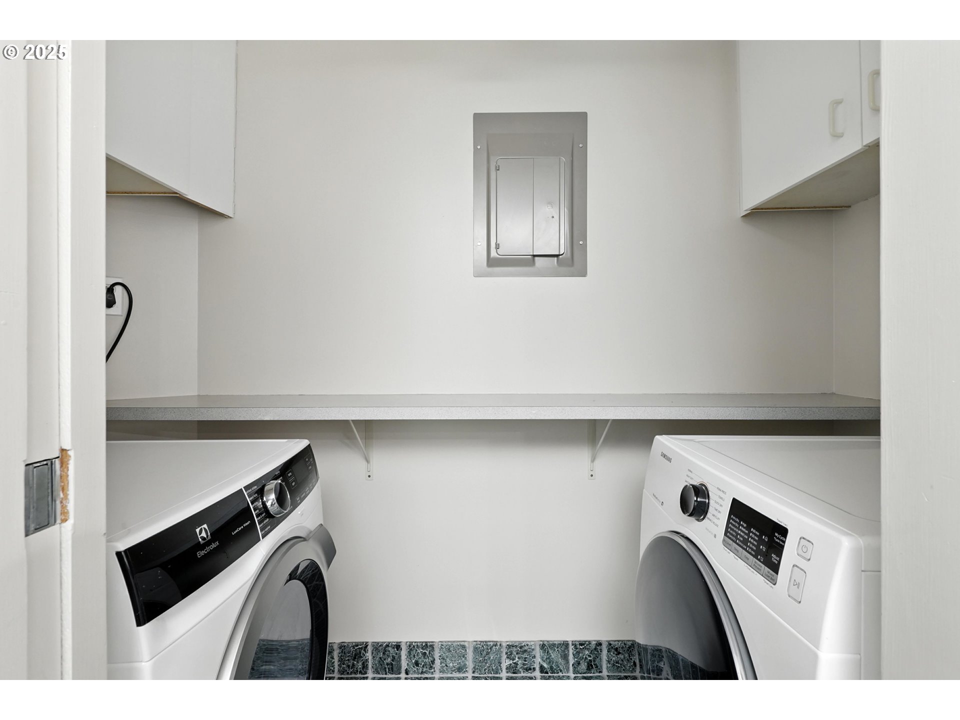 6605 West Burnside Road, Unit 129 Portland, OR 97225 - Photo 20 of 36 Utility Room