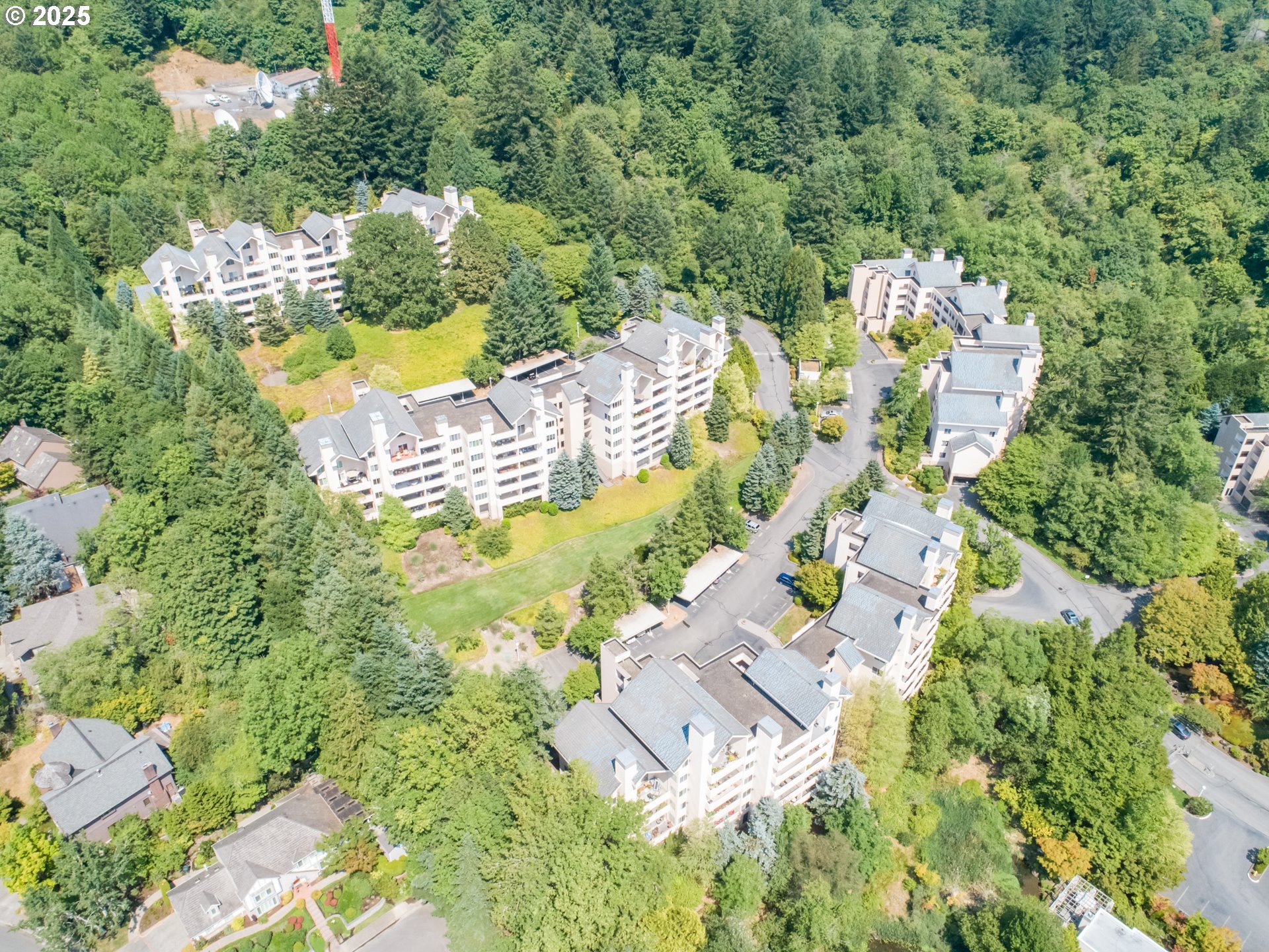 6605 West Burnside Road, Unit 129 Portland, OR 97225 - Photo 23 of 36 Gallery Image 23