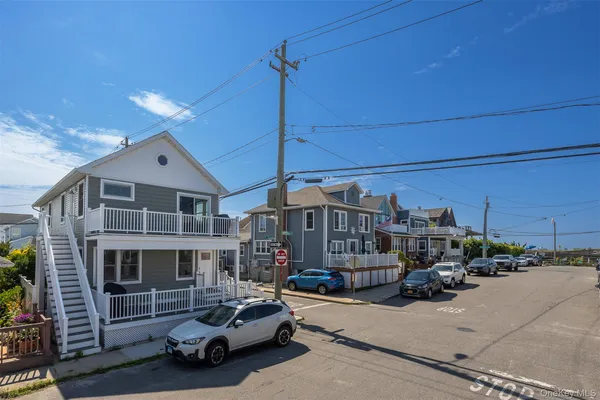 a car parked in front of a building