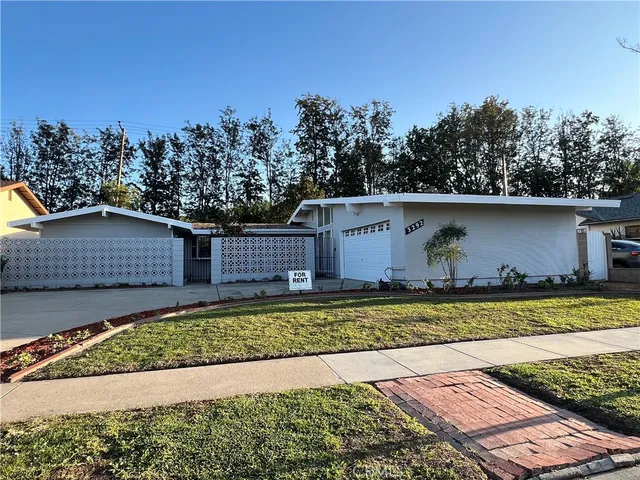 $5,575 | 3292 Yellowtail Drive, Los Alamitos, CA 90720