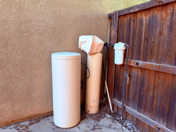 $689,000 | 548 West Serena Avenue, Clovis, CA 93619