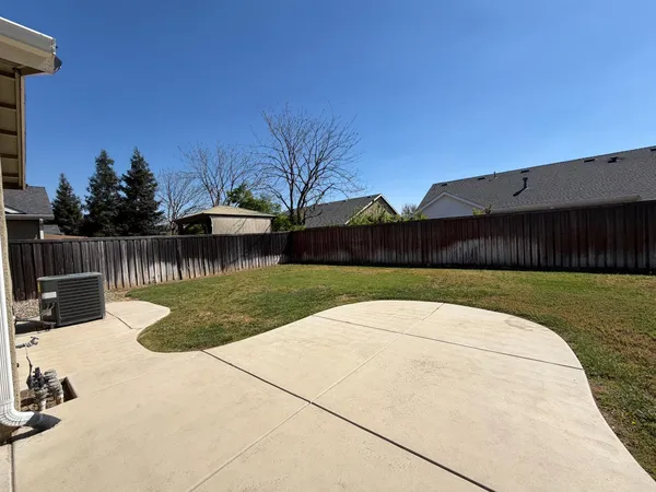 $689,000 | 548 West Serena Avenue, Clovis, CA 93619