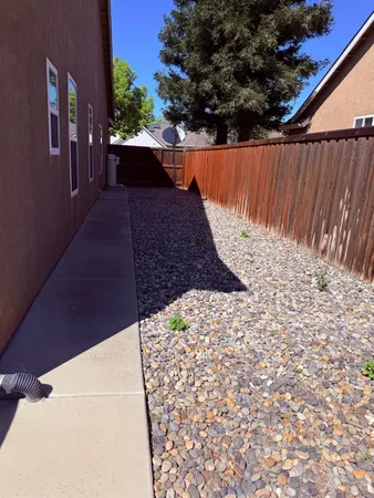 $689,000 | 548 West Serena Avenue, Clovis, CA 93619