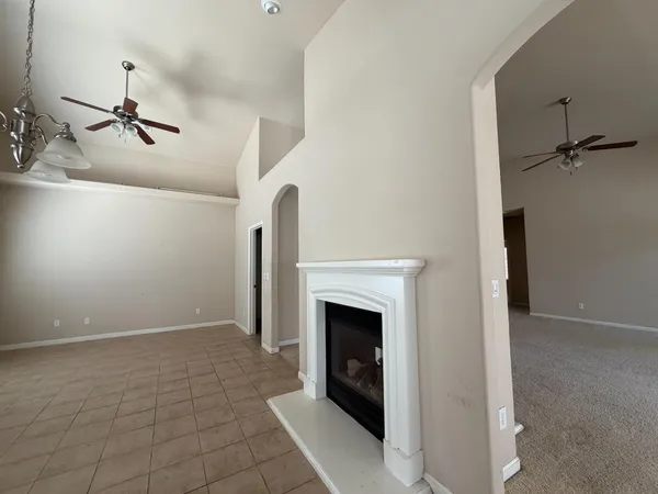 $689,000 | 548 West Serena Avenue, Clovis, CA 93619