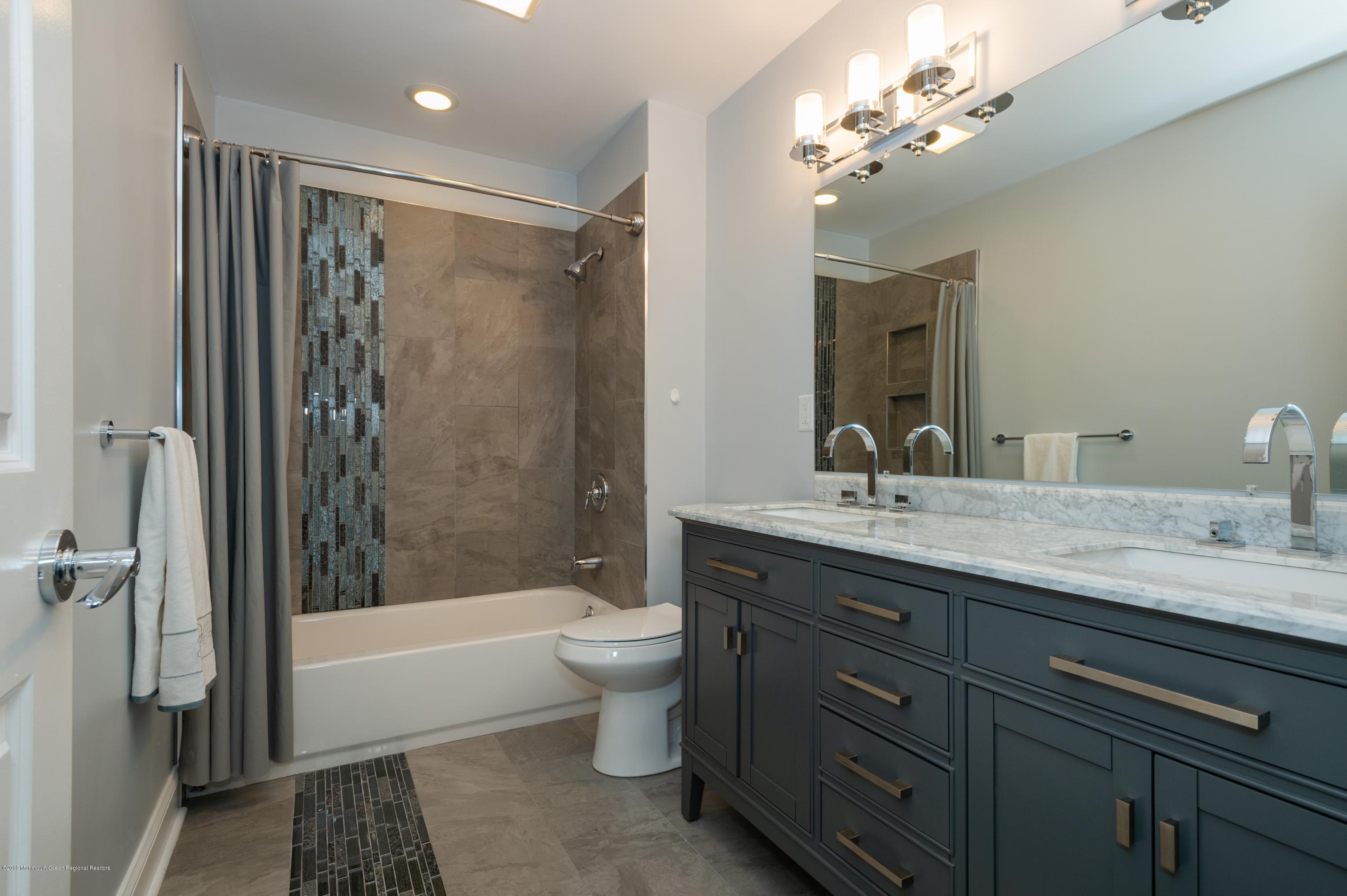 181 Jackson Mills Road Jackson, NJ 08527 - Photo 15 of 21 07_181JacksonMillsRd_8_Bathroom_HiRes