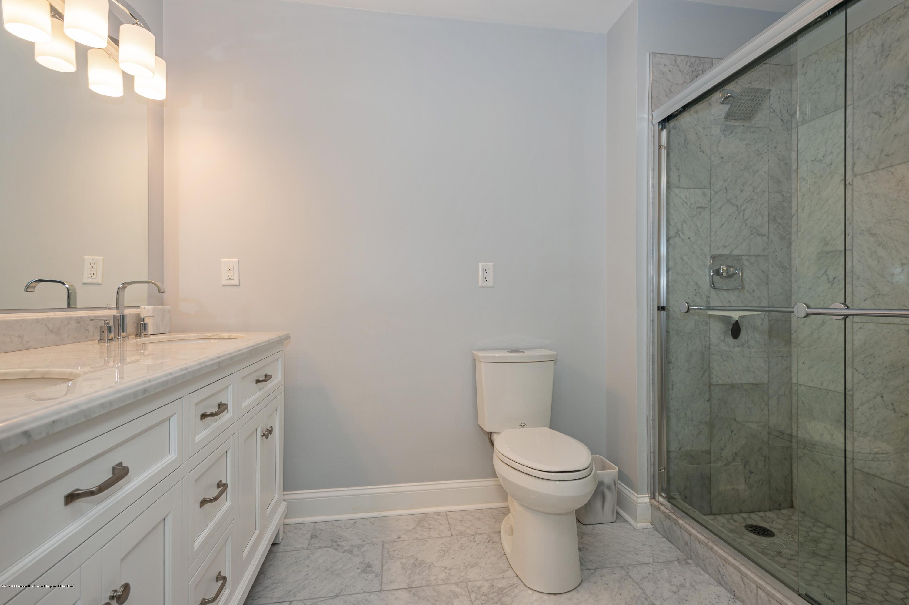 181 Jackson Mills Road Jackson, NJ 08527 - Photo 9 of 21 09_181JacksonMillsRd_13_MasterBathroom_H