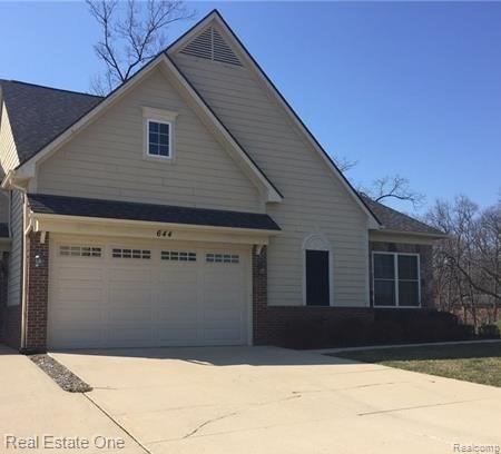 644 Mountain Circle Rochester, MI 48306 - Photo 18 of 18 Mountain.jpg