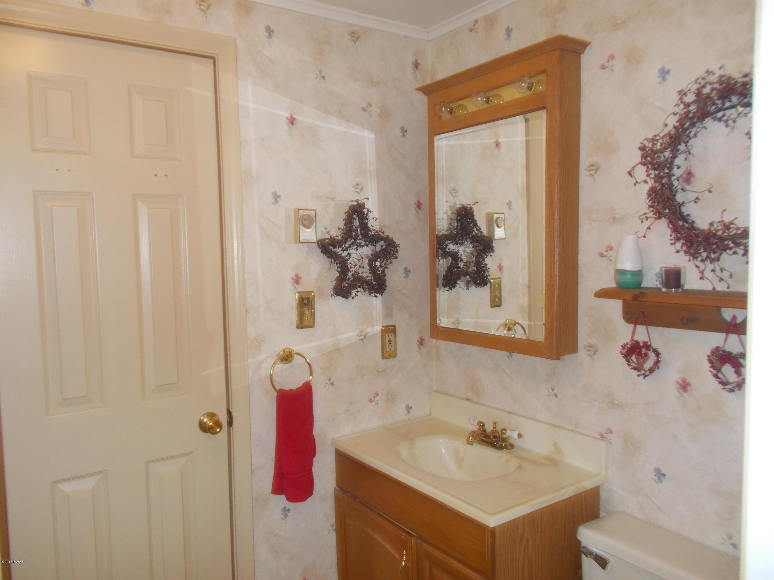 113 Tiffany Road Hawley, PA 18428 - Photo 8 of 13 Gallery Image 8