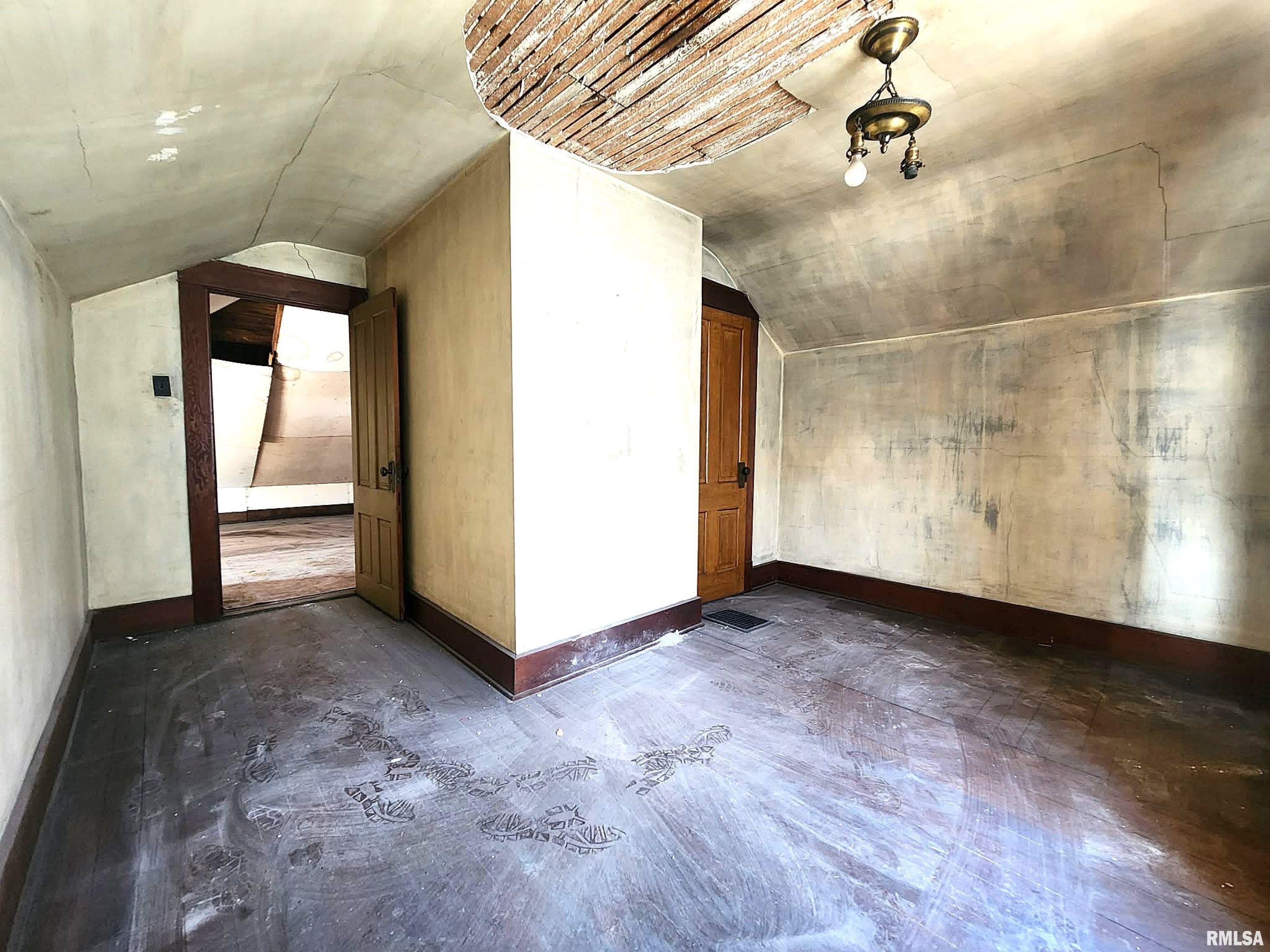 635 Ohio Street Quincy, IL 62301 - Photo 13 of 22