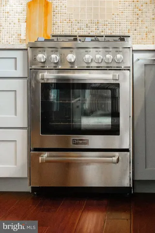 a close view of stove top oven