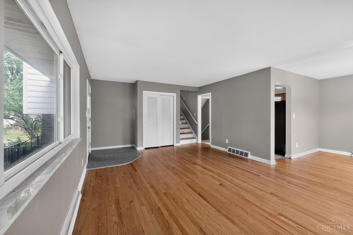 11410 Pippin Road Cincinnati, OH 45231 - Photo 9 of 33