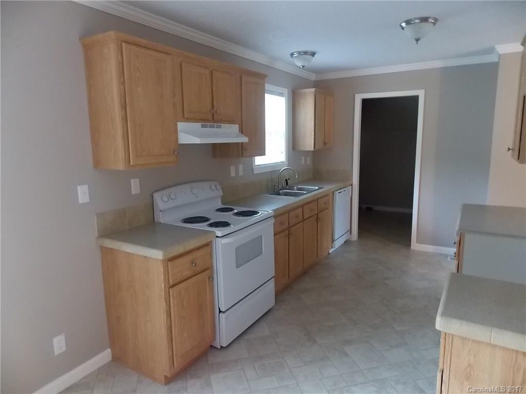 294 Dixon Road Lancaster, SC 29720 - Photo 6 of 18 Gallery Image 6