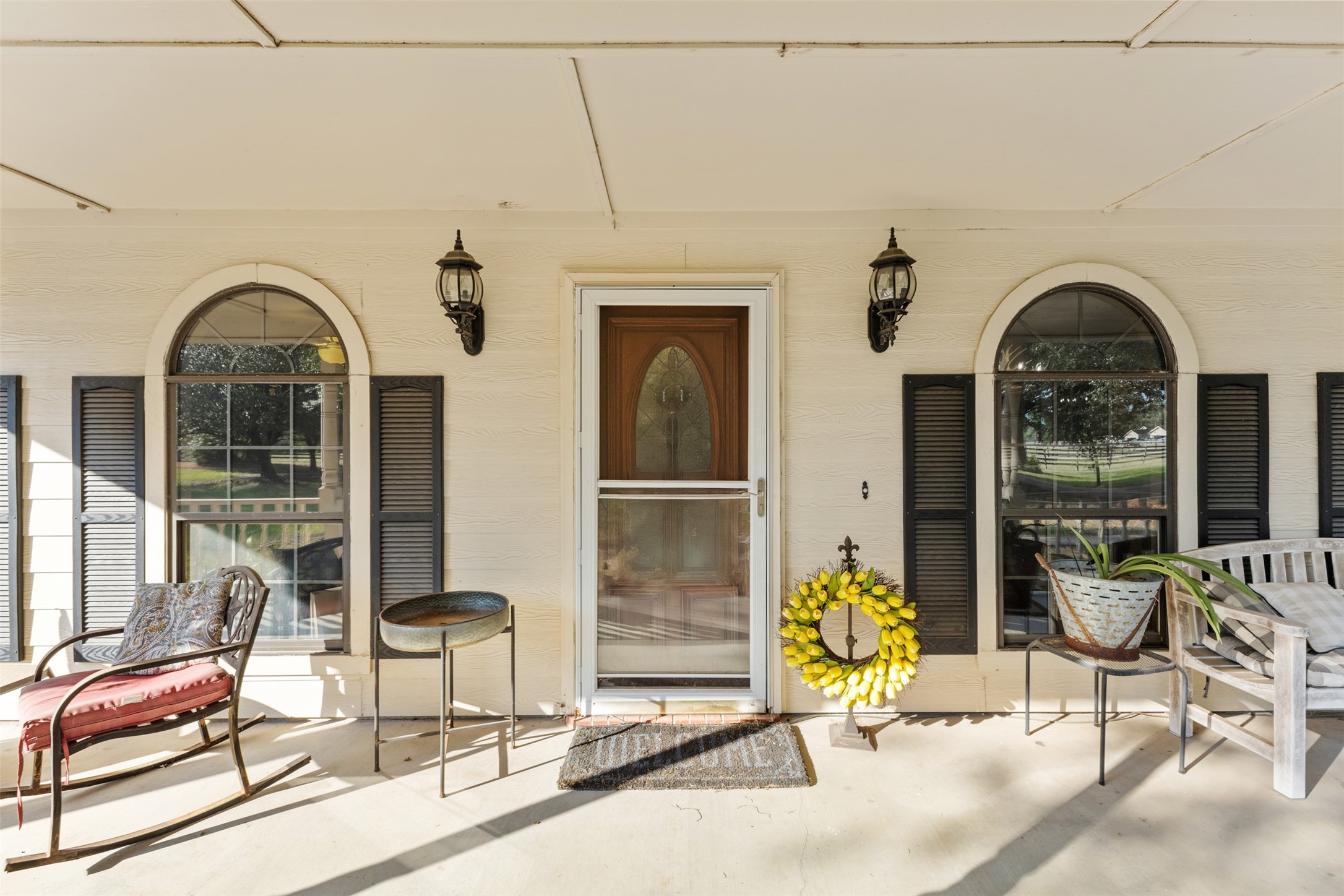 31928 Reids Prairie Road Waller, TX 77484 - Photo 6 of 49 a view of lobby with two chairs and a potted plant