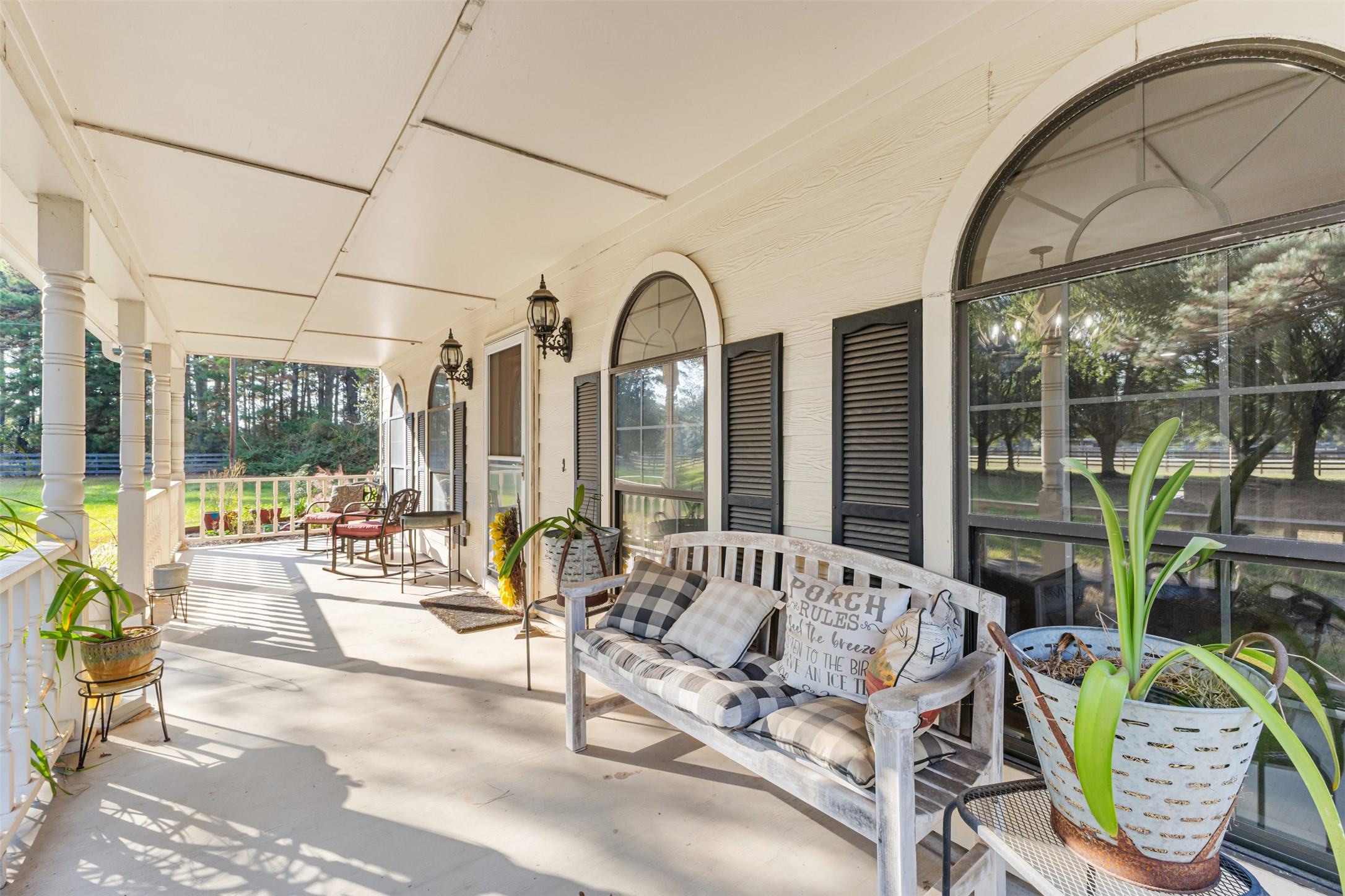 31928 Reids Prairie Road Waller, TX 77484 - Photo 7 of 49 a living room with furniture