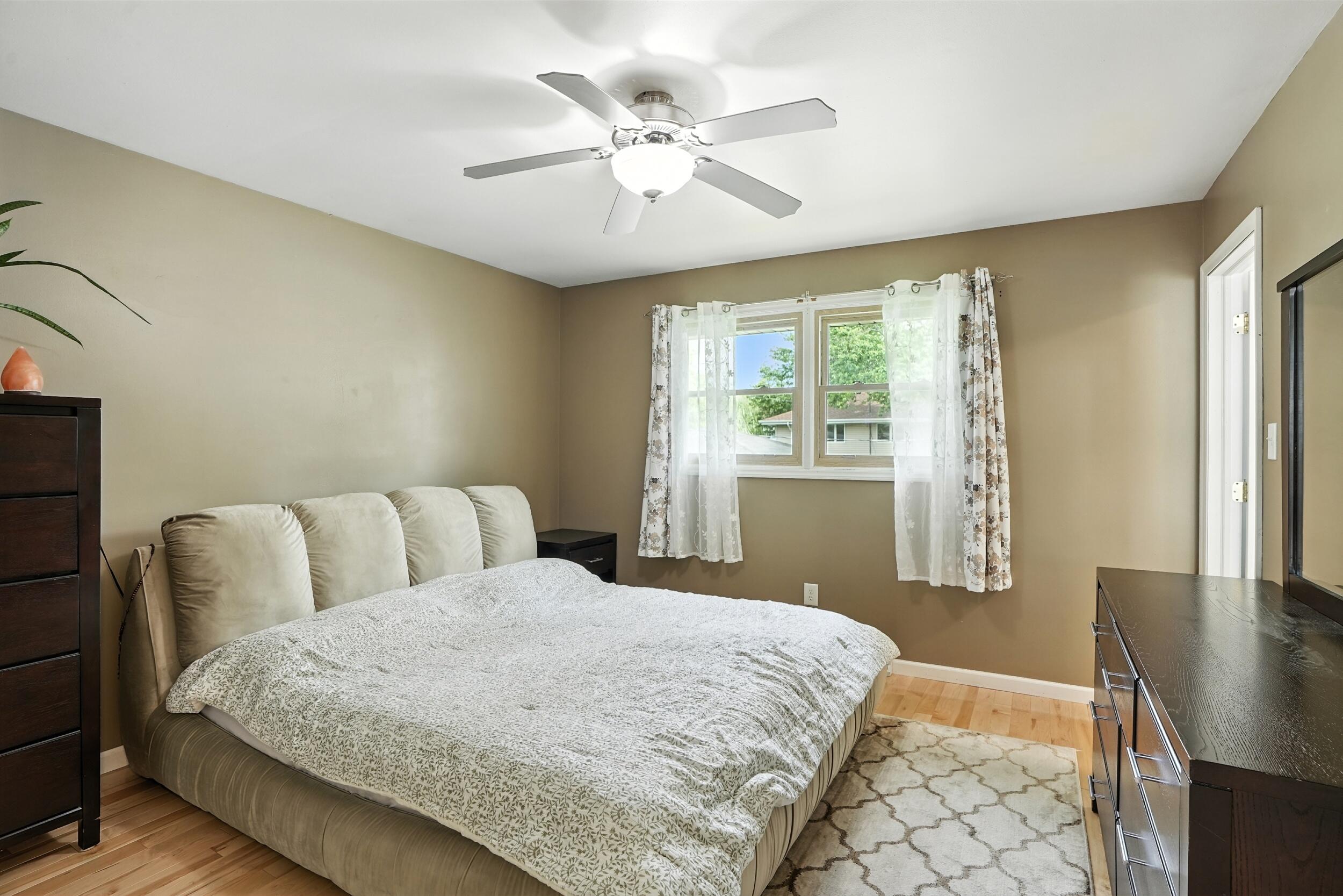 8321 Bell Street Crown Point, IN 46307 - Photo 11 of 28 2500x1667