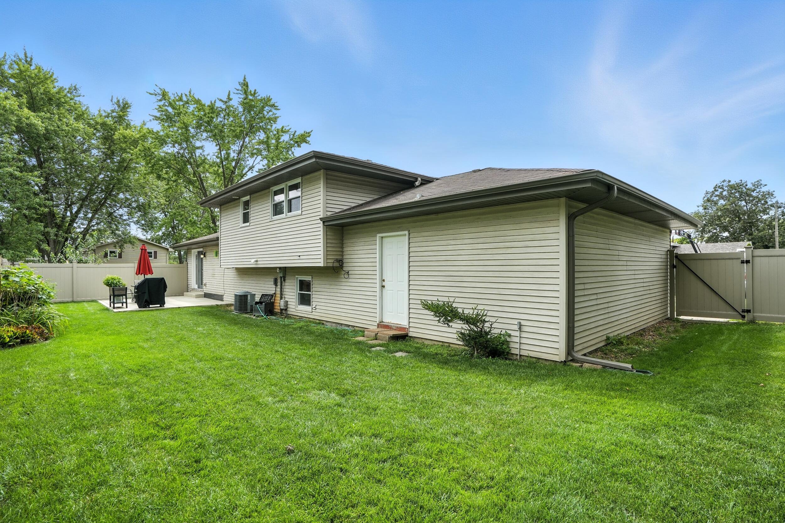 8321 Bell Street Crown Point, IN 46307 - Photo 23 of 28 2500x1666