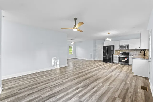 $388,900 | 1084 Ben Collier Road, Charlotte, TN 37036