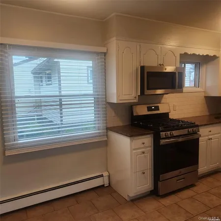 $4,800 | 30 Montgomery Avenue, Oceanside, NY 11572