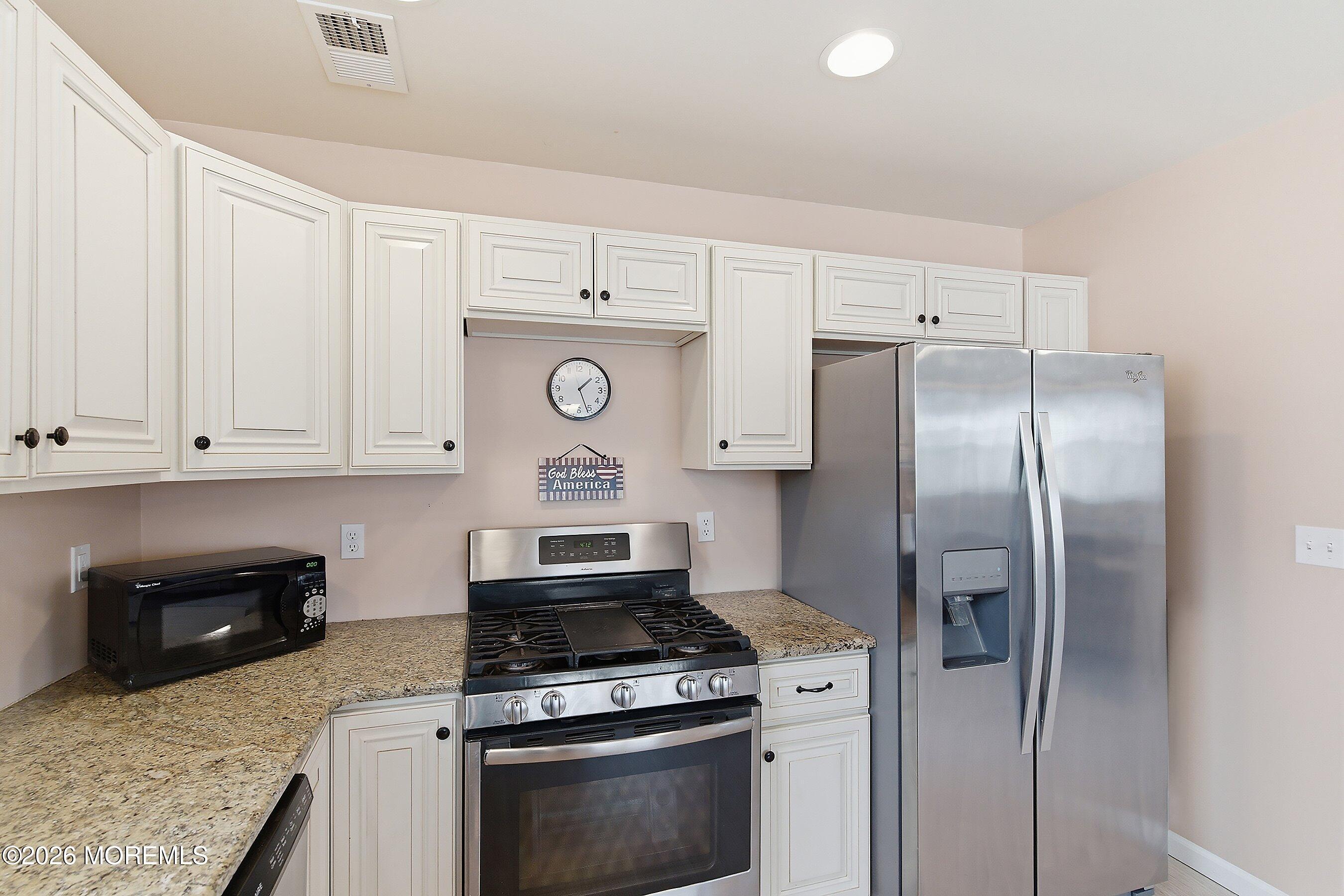 636 Chelsea Street Forked River, NJ 08731 - Photo 13 of 24 16-Kitchen 1D