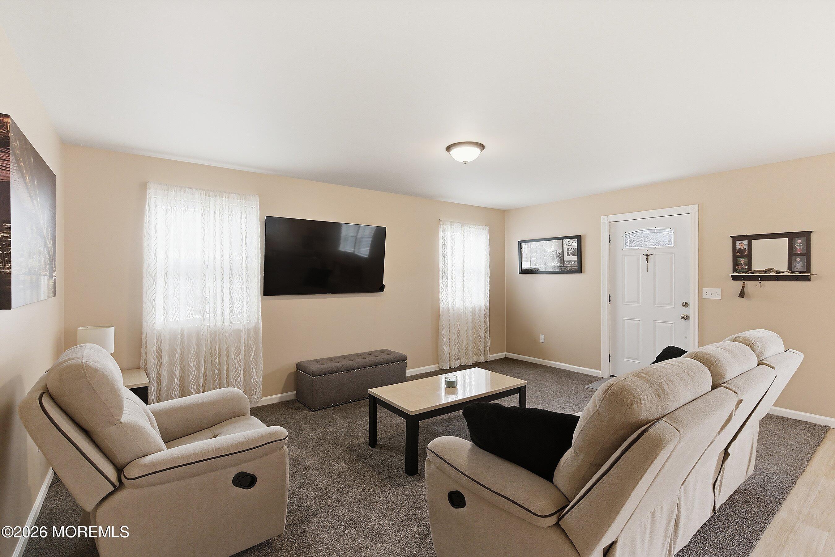 636 Chelsea Street Forked River, NJ 08731 - Photo 4 of 24 07-Living 1C