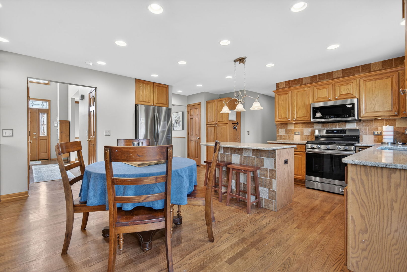 113 Woodlet Lane Bolingbrook, IL 60490 - Photo 17 of 76