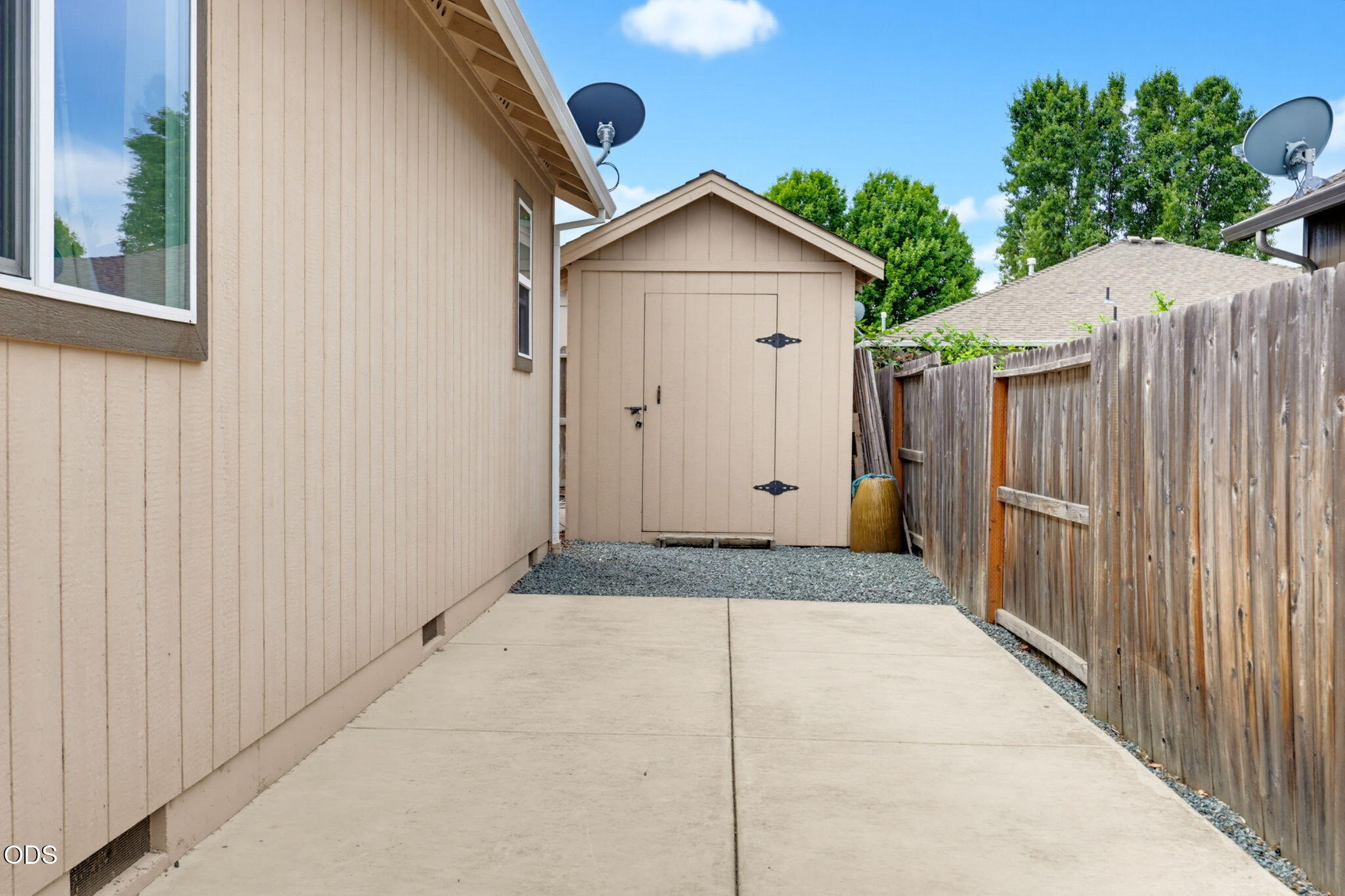 1051 Compton Way Medford, OR 97501 - Photo 28 of 29
