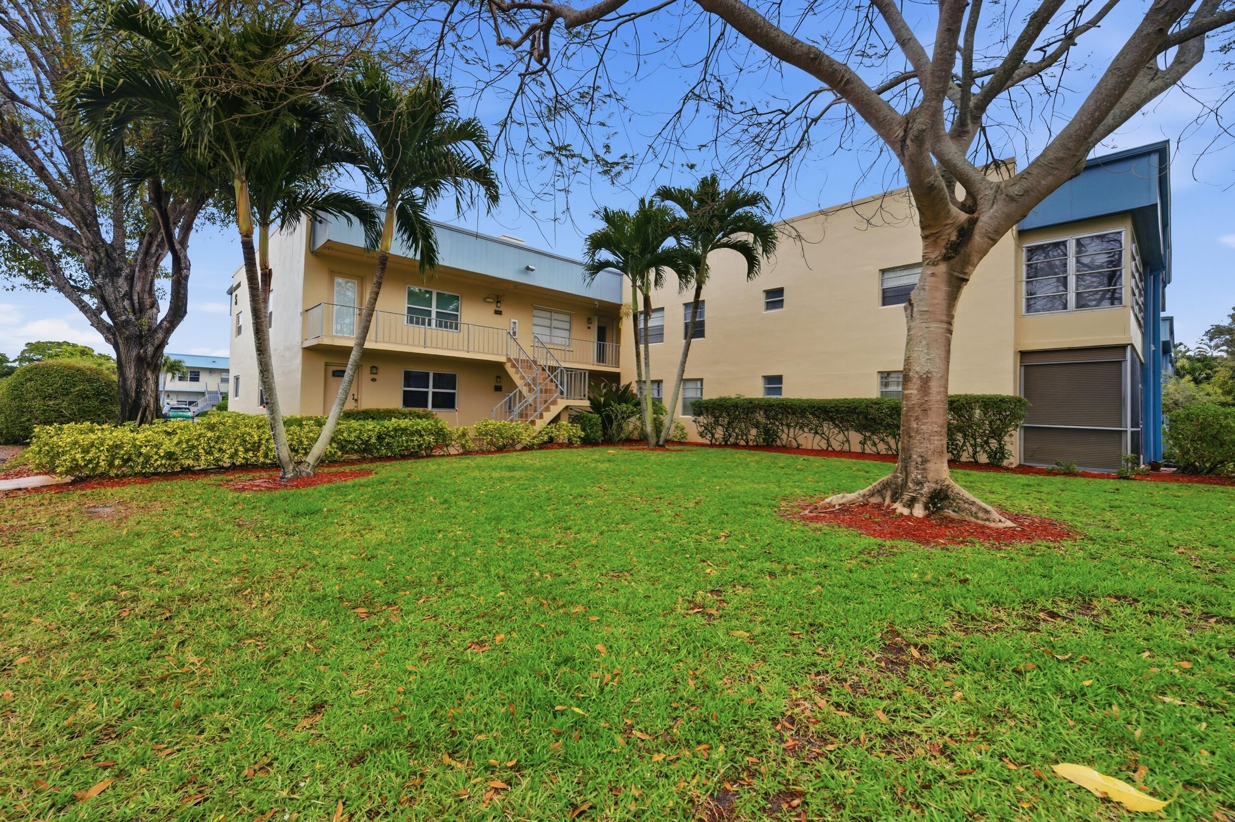 888 Flanders South Delray Beach, FL 33484 - Photo 3 of 59 _d4s3580
