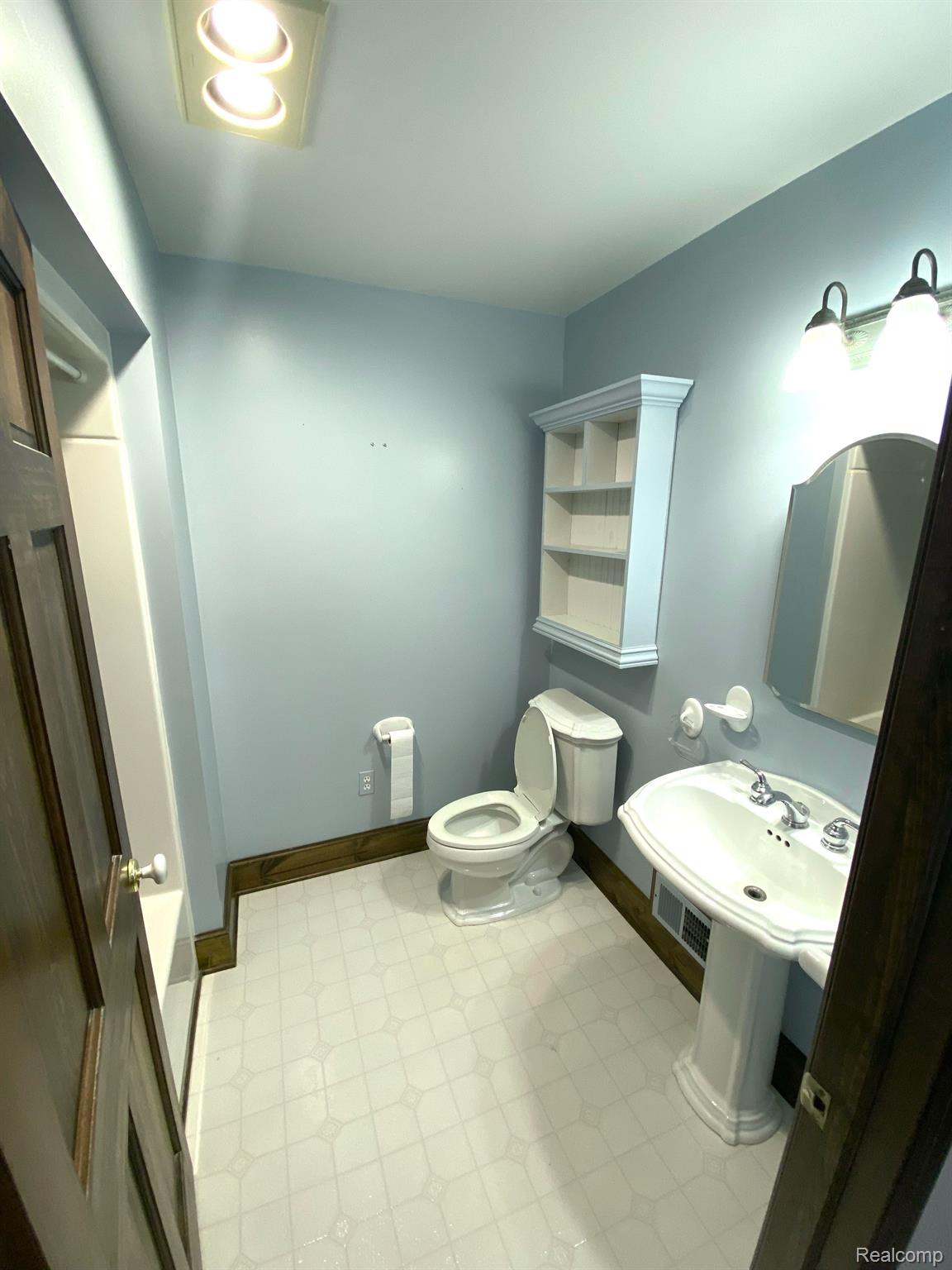 4741 Howland Road Almont, MI 48003 - Photo 10 of 29 Gallery Image 10
