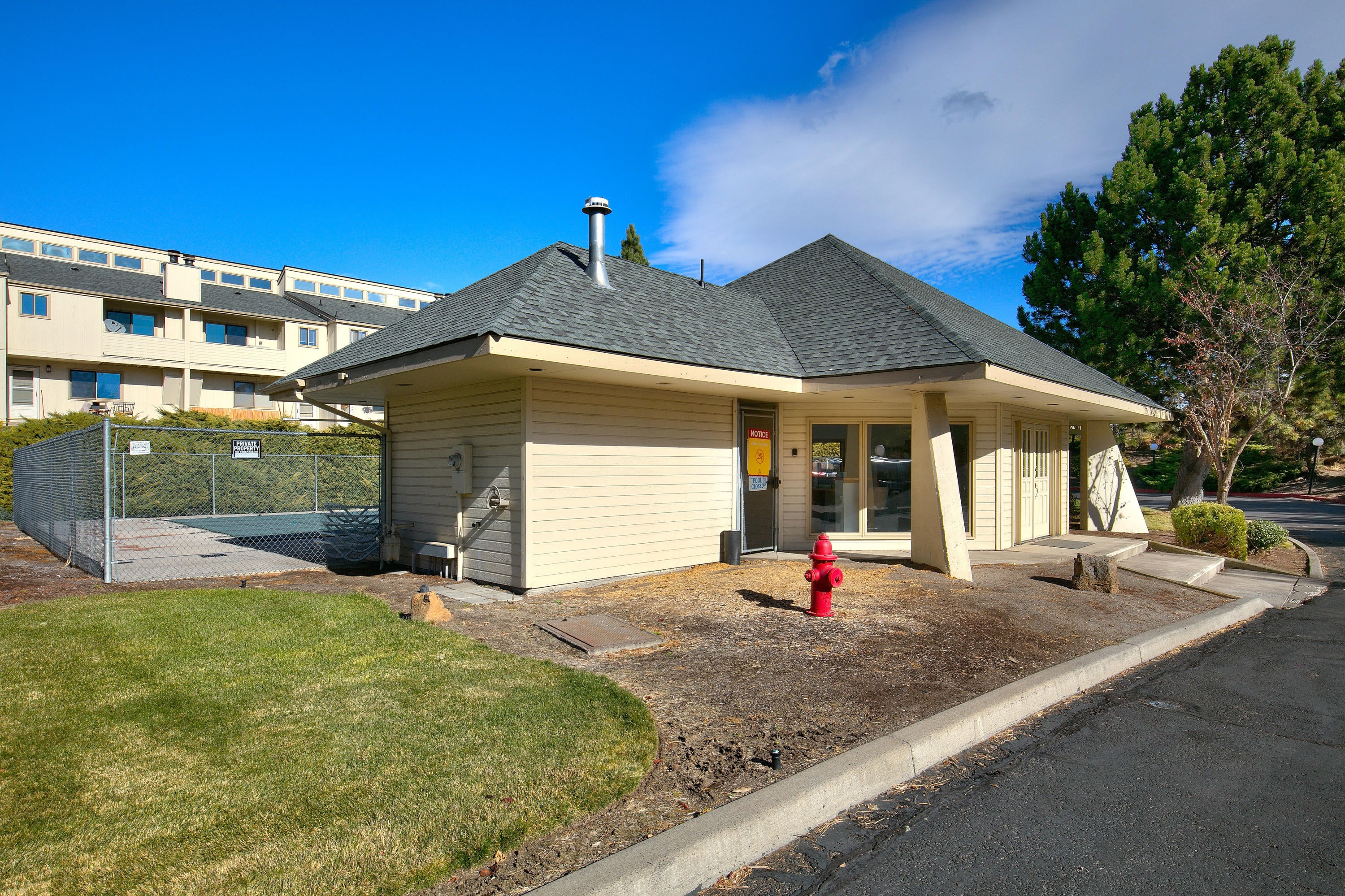 1050 Northeast Butler Market Road, Unit 15 Bend, OR 97701 - Photo 21 of 26 Clubhouse