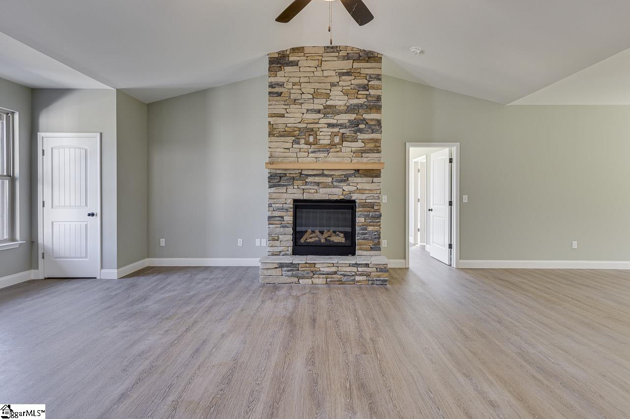 111 Inlet Pointe Drive Anderson, SC 29625 - Photo 34 of 35